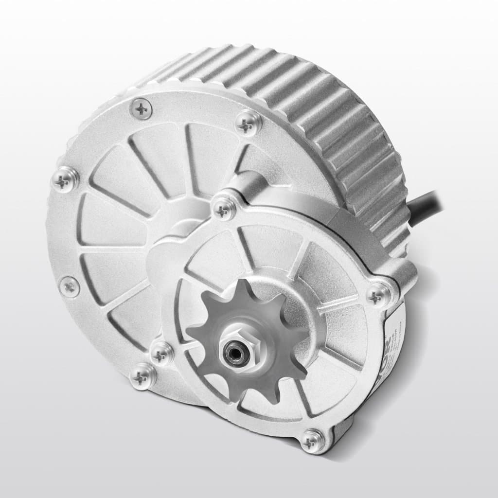 Tápellátás: 450 W, 36 V, 3000 ford./perc. s otáček szabályozó