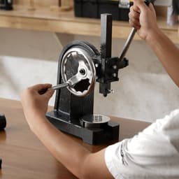 Tüskés prés, 1 tonnás kézi kerékkel, 5,9" maximális magasság, tartós öntöttvas konstrukció, asztali kézi prés sajtoláshoz, hajlításhoz, nyújtáshoz és formázási feladatokhoz - miniatúra 1