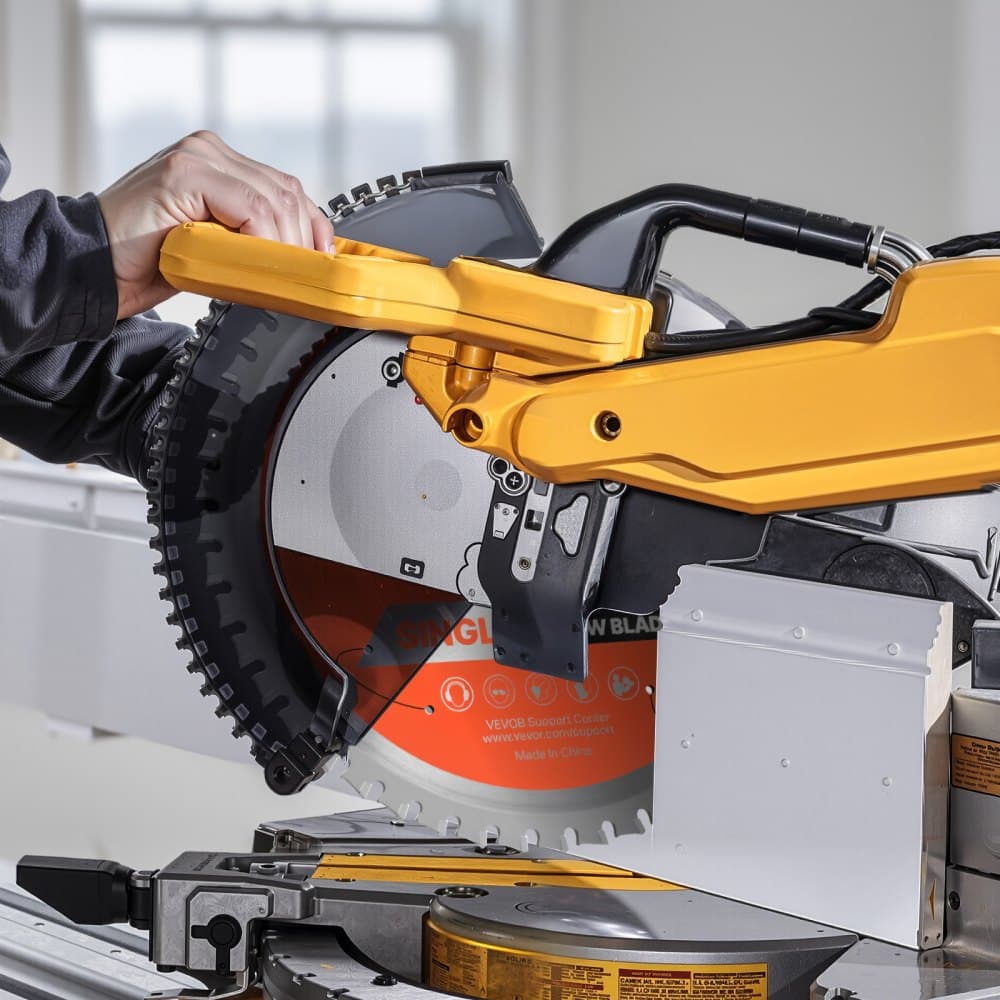 Körfűrészlap, 185 mm átmérő, 48 éles ötvözet fog, 15,875 mm-es tengely, finom felületkezelés, fémvágó lap körfűrészhez, zajcsökkentő hőkivezető nyílásokkal, acél és alumínium vágásához