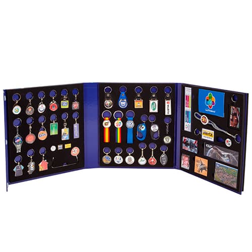 Multiplex bemutató mappa nyomtatott mintákkal, az összes elérhető Multiplex termékről