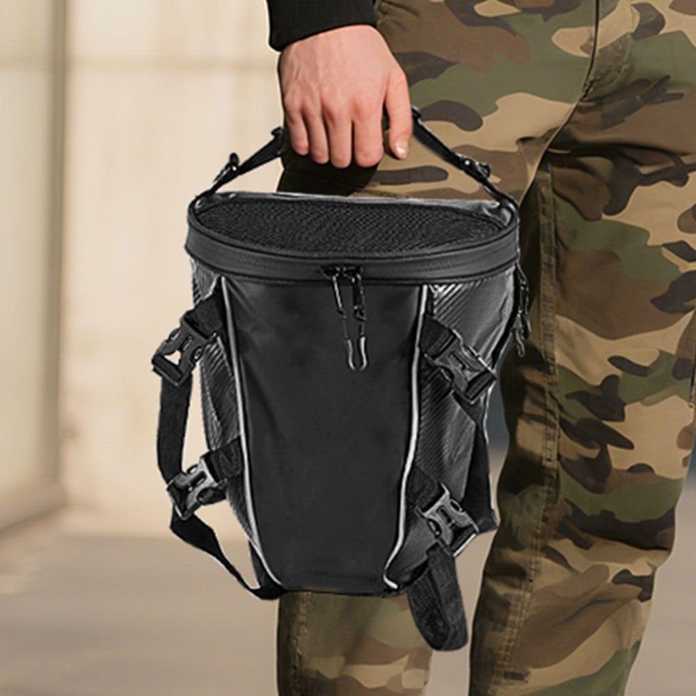 Motorkerékpár hátsó táska, 10 literes motorkerékpár hátsó üléstáska vízálló esővédővel, kültéri sportmotorkerékpár poggyásztároló csomagtartó hátizsák kézitáska vállpánttal és belső zsebbel, fekete